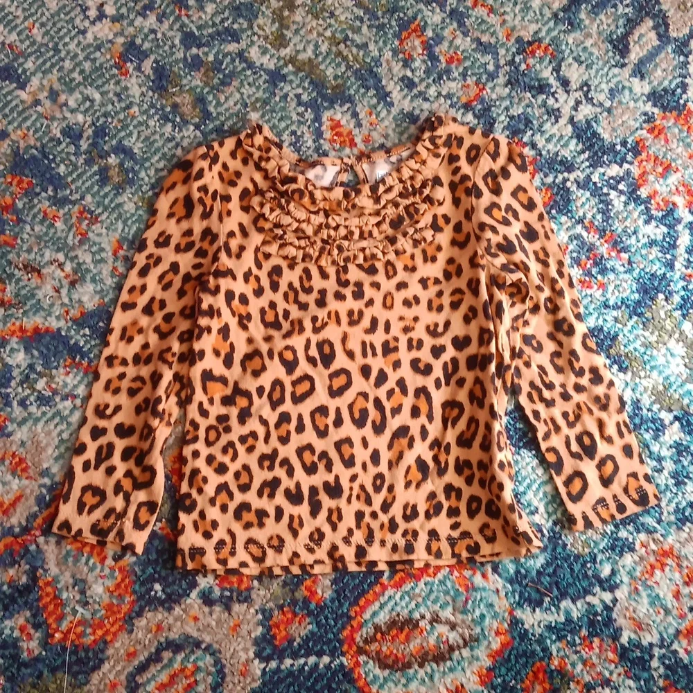 Gap cheetah print shirt